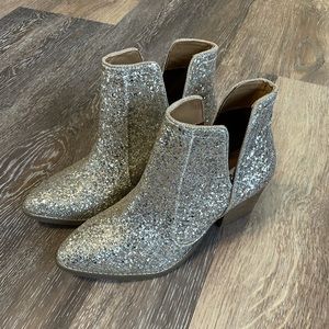 Silver Sparkle Not Rated booties